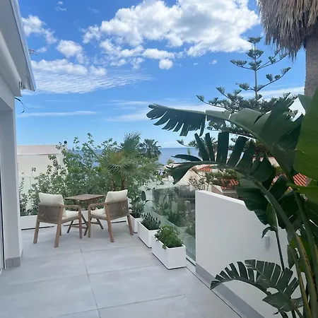 Habana - Luxury With Rooftop Apartmán *